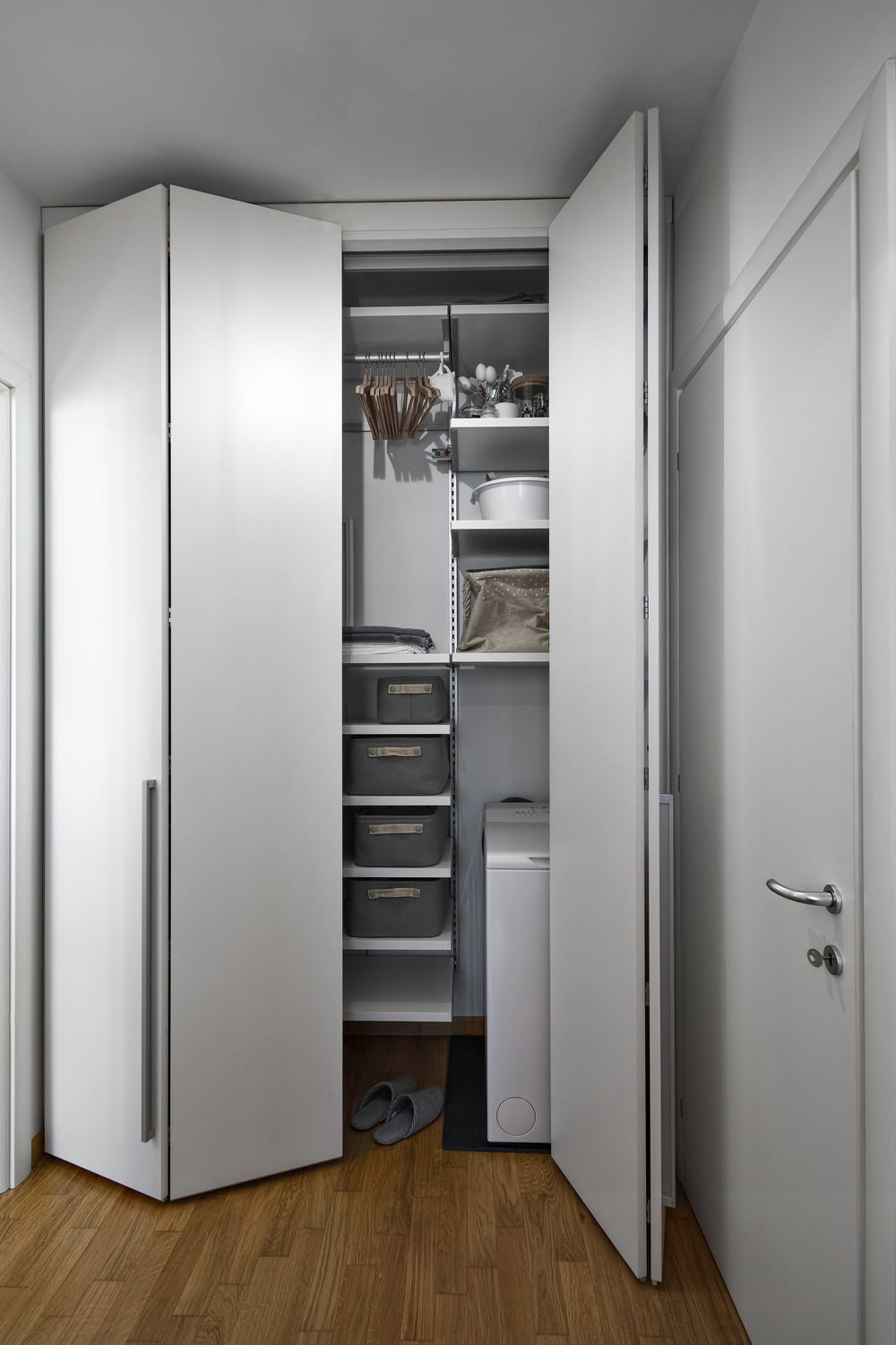 interior-view-of-of-a-catchall-with-a-white-close